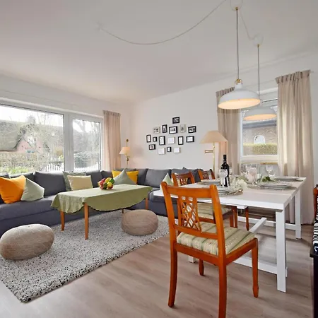 In Mit Grossem Garten Und 2 Badezimmer *