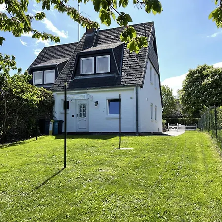 In Mit Grossem Garten Und 2 Badezimmer Westerland